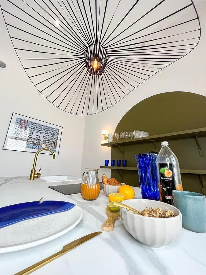 Suite Jewell Lyon 0*,  France